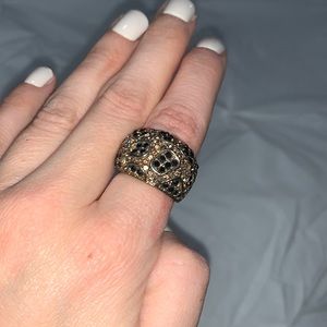 Fashion ring